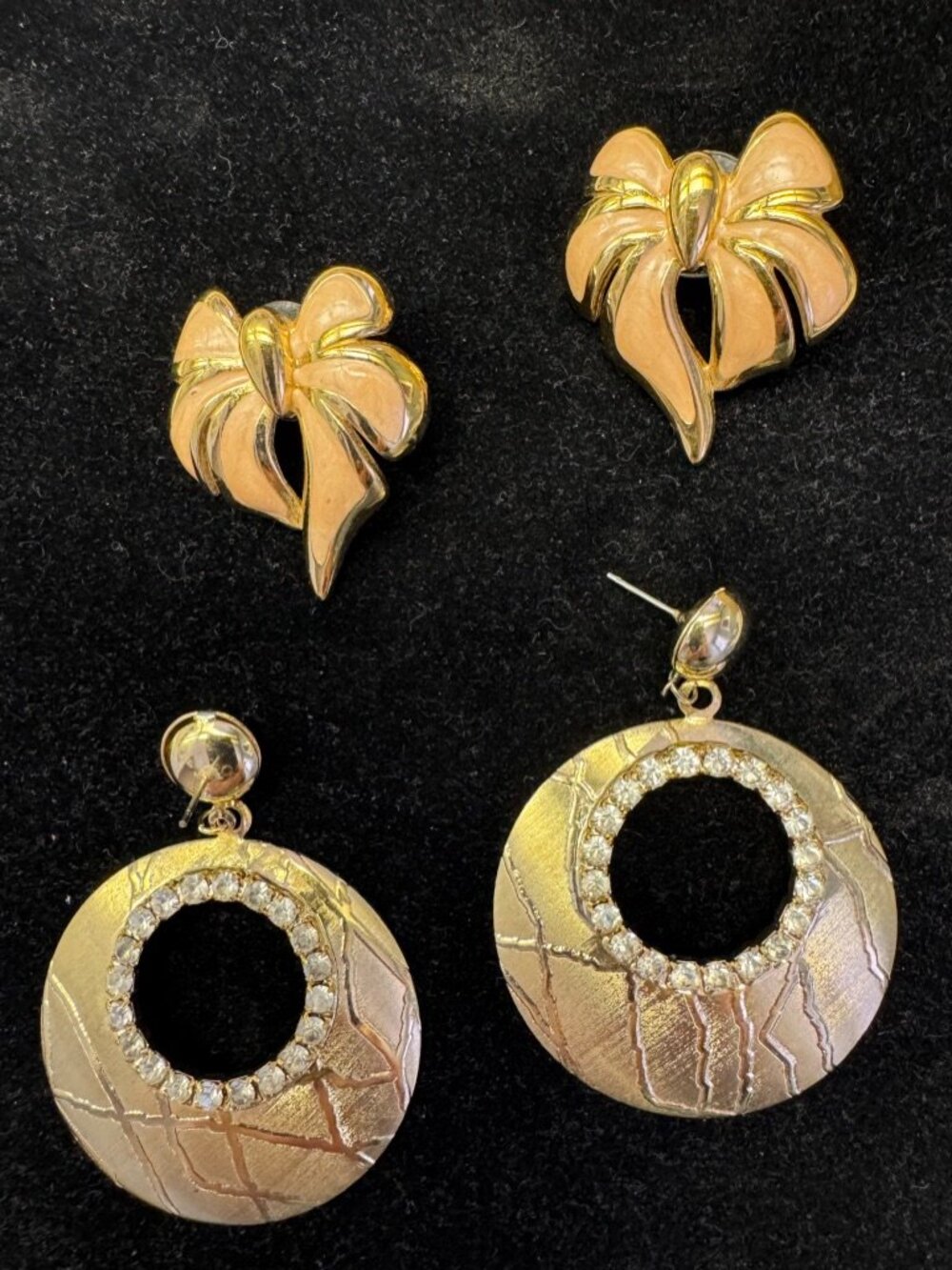 Set of 2 Gorgeous Fashion Ear Rings for Pierced Ears